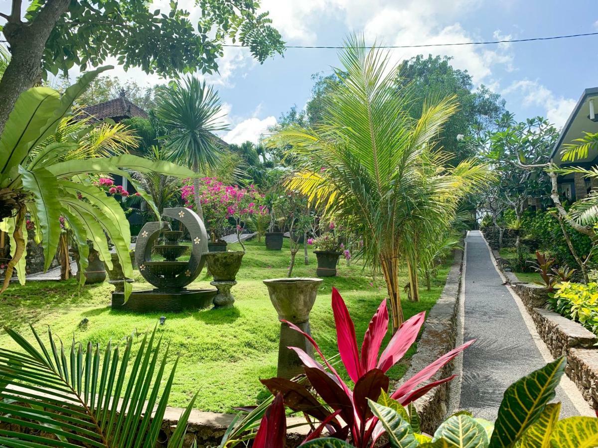 Tregge Surf Camp Uluwatu Hotel Exterior photo