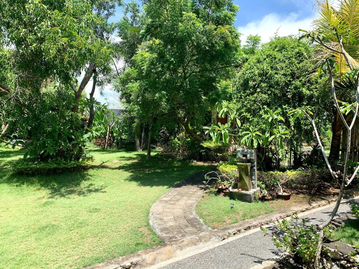 Tregge Surf Camp Uluwatu Hotel Exterior photo